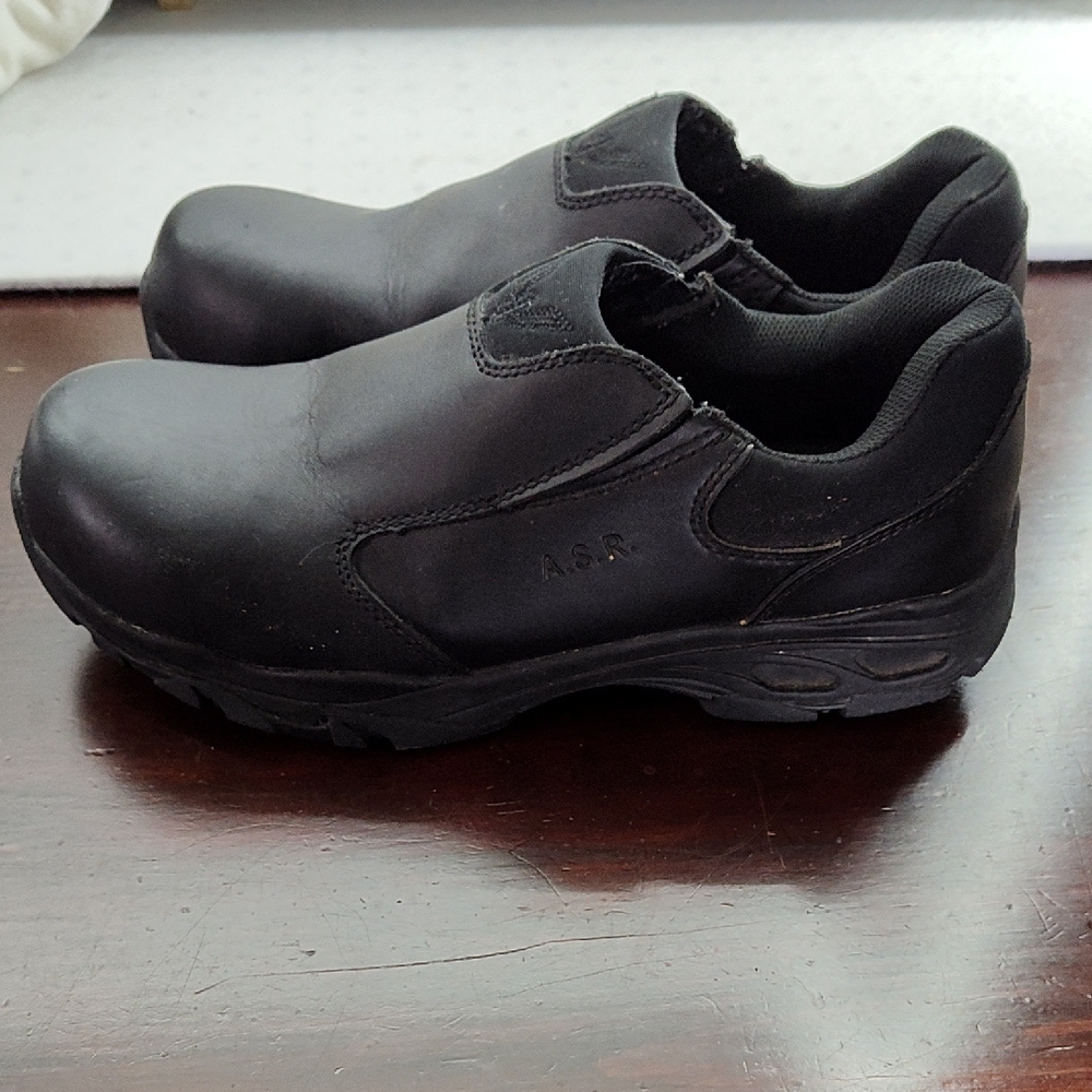 Thorogood Athletic Slip Resisting Black Slip-On Shoes T - Picture 4 of 11